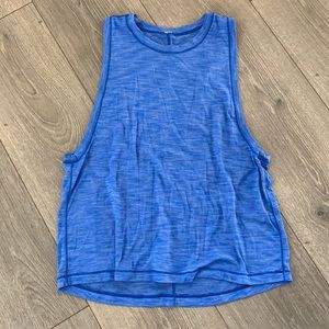Lululemon tank.